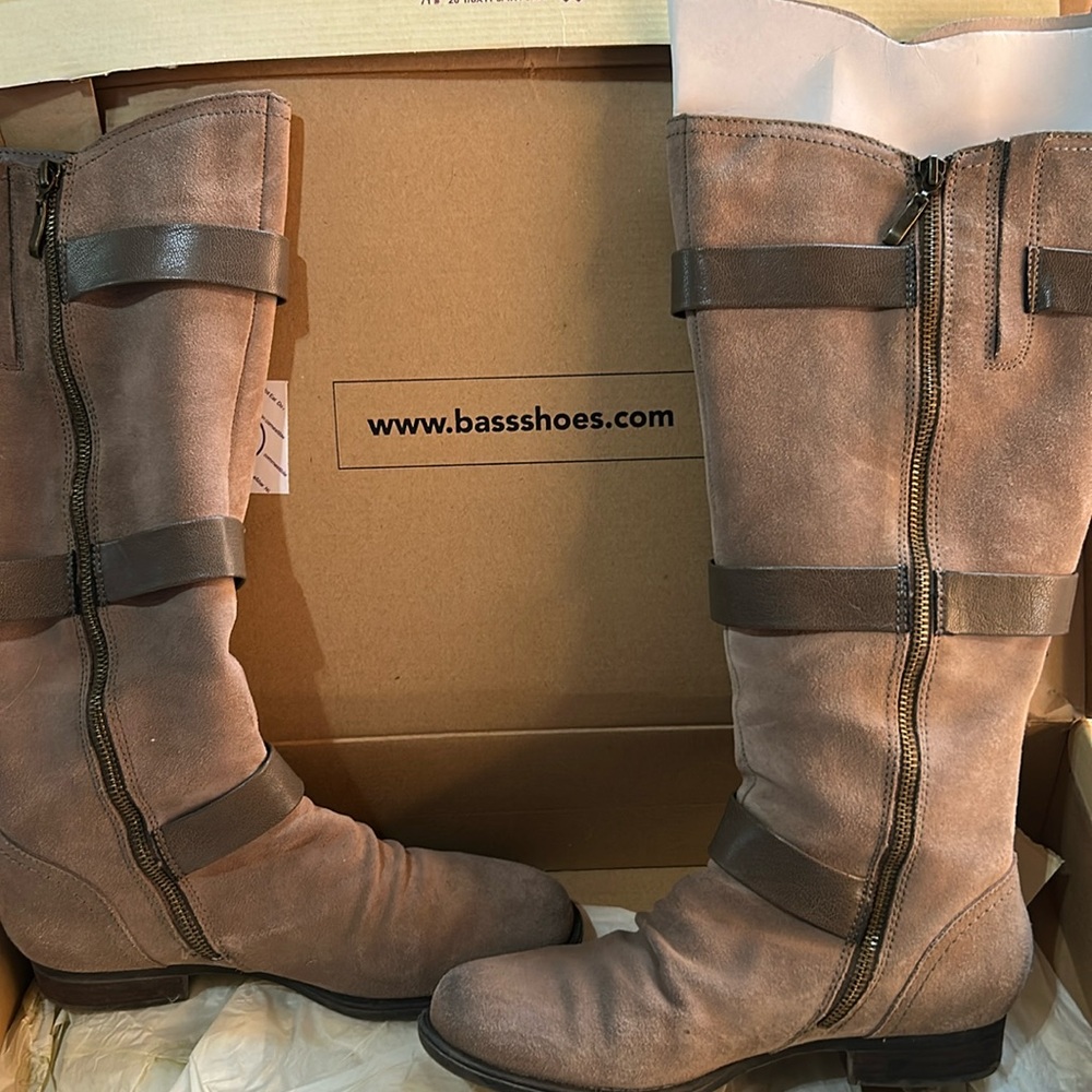 Bass boots